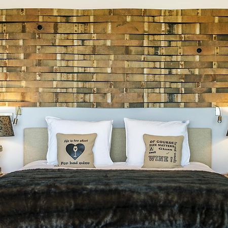 Tinwood Estate Vineyard Lodges ชิชิสเตอร์ ภายนอก รูปภาพ